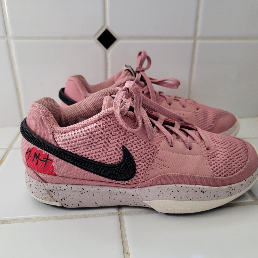 Pink Nikes - Picture 2 of 11